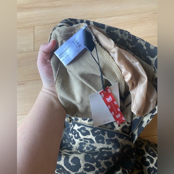 New!!!Cider Cotton Mid Rise Leopard Pocket Wide Leg Trousers - Picture 4 of 4